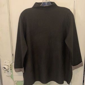 TAHARI zip side sweater!